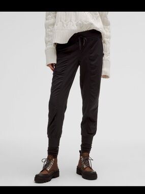 Lululemon Dance Studio Jogger 7/8 Length